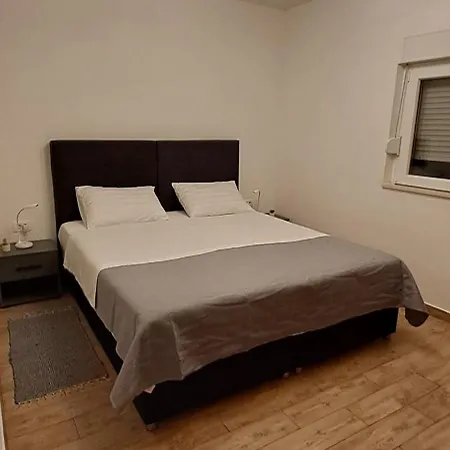 Apartment Zeljko *